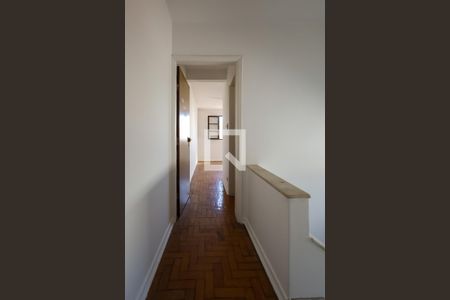 Casa para alugar com 250m², 3 quartos e 3 vagas Casa para alugar com 250m², 3 quartos e 3 vagasCorredor