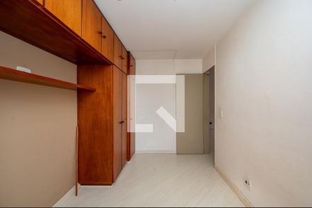 Quarto 1 de apartamento para alugar com 2 quartos, 46m² em Vila Campestre, São Paulo