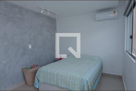 Quarto de casa de condomínio para alugar com 2 quartos, 139m² em Vargem Grande, Rio de Janeiro