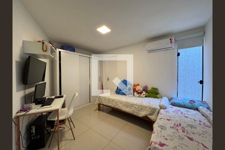 Suite de casa de condomínio para alugar com 2 quartos, 139m² em Vargem Grande, Rio de Janeiro