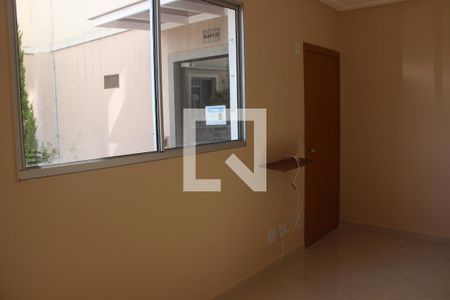 Sala de apartamento para alugar com 2 quartos, 45m² em Caguassu, Sorocaba