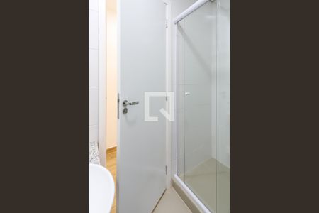 Banheiro de kitnet/studio para alugar com 1 quarto, 25m² em Granja Viana, Cotia