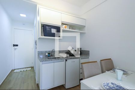 Cozinha de kitnet/studio para alugar com 1 quarto, 25m² em Granja Viana, Cotia