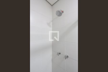 Banheiro de kitnet/studio para alugar com 1 quarto, 25m² em Granja Viana, Cotia