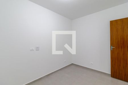 Quarto 1 de apartamento para alugar com 1 quarto, 40m² em Vila Mariza Mazzei, São Paulo