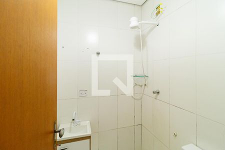 Banheiro de apartamento para alugar com 1 quarto, 42m² em Vila Constança, São Paulo