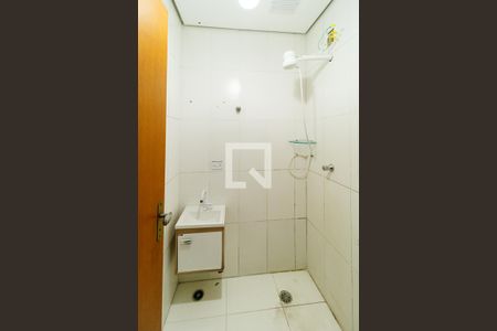 Banheiro de apartamento para alugar com 1 quarto, 42m² em Vila Constança, São Paulo