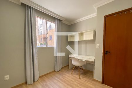 Quarto 1 de apartamento para alugar com 3 quartos, 75m² em Cinquentenário, Belo Horizonte