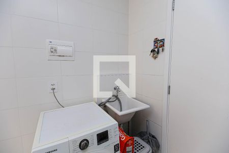 Sala/Cozinha/Área de Serviço de apartamento à venda com 1 quarto, 33m² em Vila Ema, São Paulo