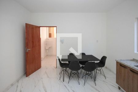 Sala e Cozinha de casa de condomínio para alugar com 1 quarto, 46m² em Parque dos Bancarios, São Paulo