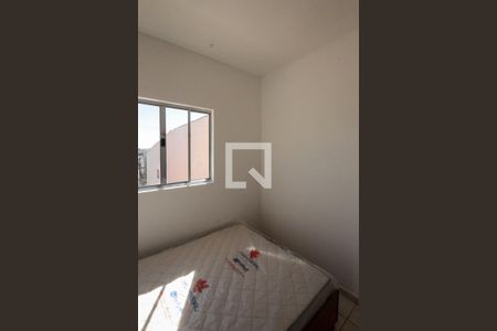 Quarto  de casa de condomínio para alugar com 2 quartos, 41m² em Parque dos Bancarios, São Paulo