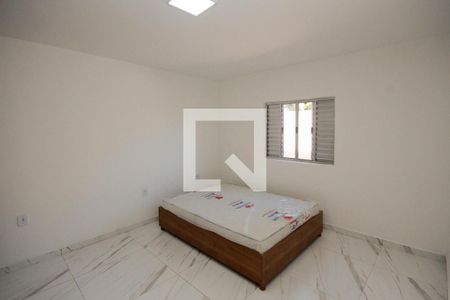 Quarto de casa de condomínio para alugar com 1 quarto, 30m² em Parque dos Bancarios, São Paulo