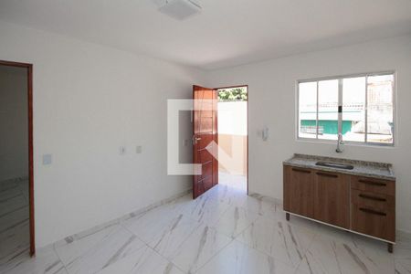 Sala e Cozinha de casa de condomínio para alugar com 1 quarto, 30m² em Parque dos Bancarios, São Paulo