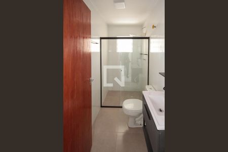 Banheiro de apartamento para alugar com 2 quartos, 65m² em Parque dos Bancarios, São Paulo