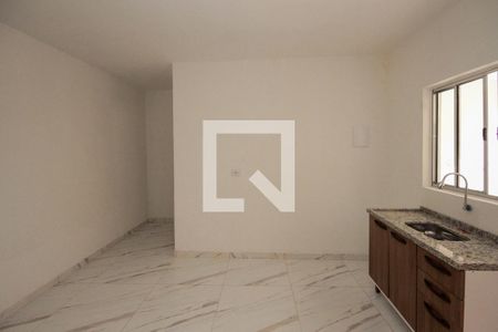 Sala e Cozinha de apartamento para alugar com 2 quartos, 65m² em Parque dos Bancarios, São Paulo