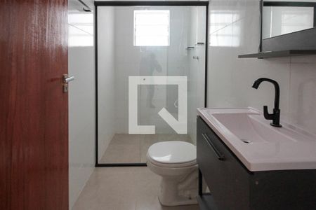 Banheiro de apartamento para alugar com 2 quartos, 65m² em Parque dos Bancarios, São Paulo