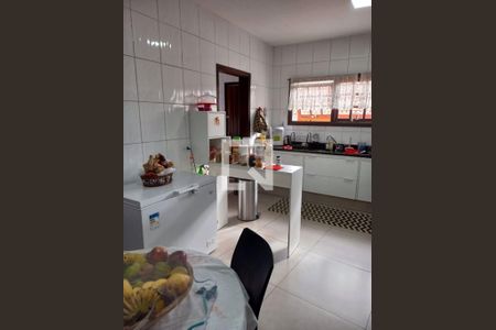 Casa à venda com 3 quartos, 250m² em City Bussocaba, Osasco