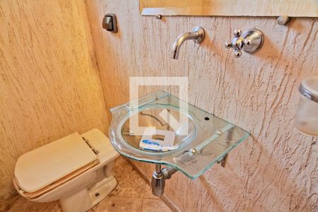 Lavabo de casa à venda com 3 quartos, 229m² em Moinho Velho, São Paulo