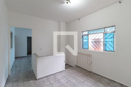Sala de casa para alugar com 2 quartos, 70m² em Vila Silviania, Carapicuíba