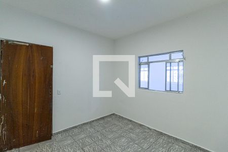 Quarto 2 de casa para alugar com 2 quartos, 70m² em Vila Silviania, Carapicuíba