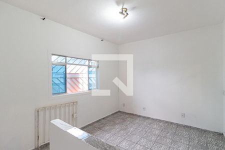 Sala de casa para alugar com 2 quartos, 70m² em Vila Silviania, Carapicuíba