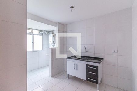 Cozinha e área de serviço de apartamento à venda com 2 quartos, 47m² em Conceição, Osasco