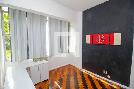 Quarto 1 de apartamento para alugar com 2 quartos, 51m² em Botafogo, Rio de Janeiro