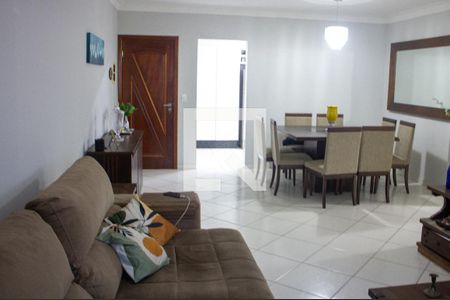 Sala de apartamento para alugar com 3 quartos, 122m² em Vila Caiçara, Praia Grande