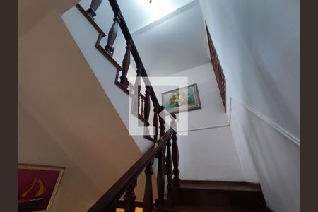 Escada de casa à venda com 4 quartos, 400m² em Pompéia, Belo Horizonte