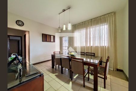 Sala de casa à venda com 4 quartos, 260m² em Alto Caiçaras, Belo Horizonte