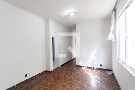 Sala  de apartamento à venda com 3 quartos, 66m² em São João Batista, Belo Horizonte