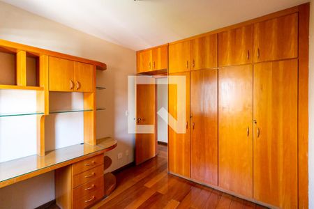 Quarto de apartamento para alugar com 4 quartos, 160m² em Gutierrez, Belo Horizonte