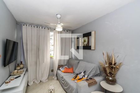 Sala de apartamento para alugar com 2 quartos, 60m² em Cordovil, Rio de Janeiro