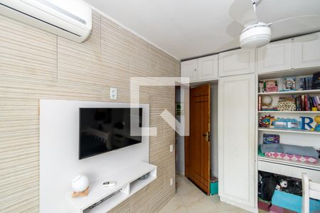 Quarto 1 de apartamento para alugar com 2 quartos, 60m² em Cordovil, Rio de Janeiro