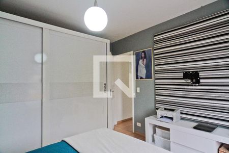 Suíte de casa à venda com 7 quartos, 300m² em Vila Palmeiras, São Paulo