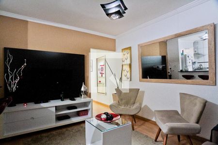 Sala de casa à venda com 7 quartos, 300m² em Vila Palmeiras, São Paulo