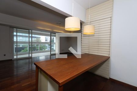 Sala de apartamento à venda com 3 quartos, 138m² em Paraíso, São Paulo