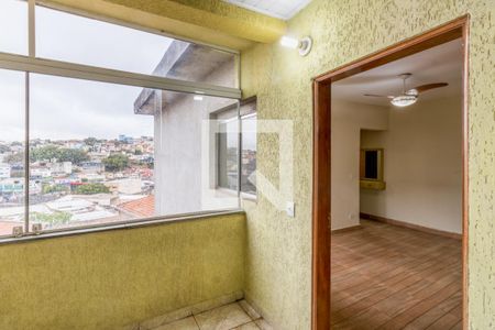 Fachada de casa à venda com 1 quarto, 60m² em Jardim Libano, São Paulo