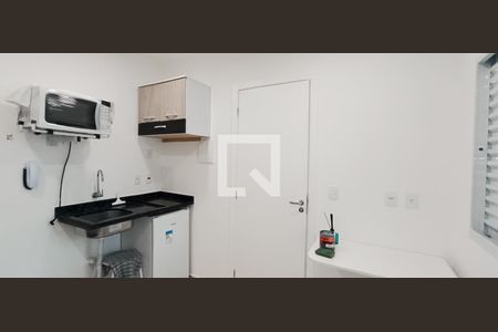 Cozinha de kitnet/studio para alugar com 1 quarto, 13m² em Perdizes, São Paulo