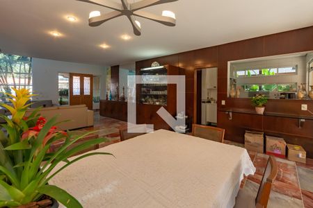 Sala 1 de casa à venda com 3 quartos, 840m² em Castelo, Belo Horizonte