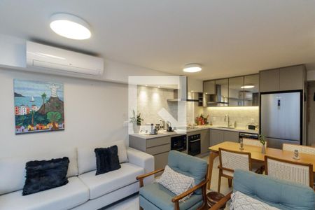 Sala de apartamento para alugar com 1 quarto, 76m² em Centro Capital, São Paulo