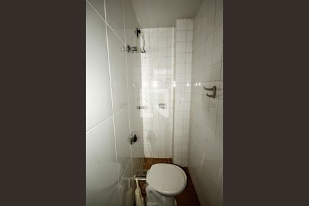 Banheiro de serviço de apartamento à venda com 3 quartos, 100m² em Sion, Belo Horizonte