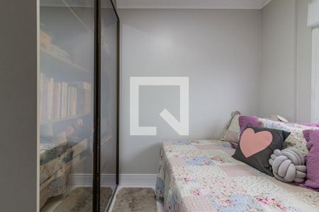 Dormitório de apartamento à venda com 2 quartos, 76m² em Navegantes, Porto Alegre