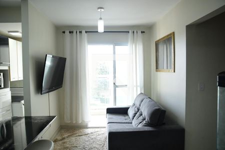 Sala de apartamento para alugar com 2 quartos, 58m² em Jardim Marilu, Cotia