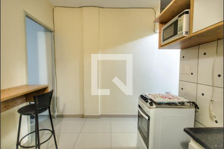 Sala/Cozinha de apartamento à venda com 1 quarto, 25m² em Liberdade, São Paulo