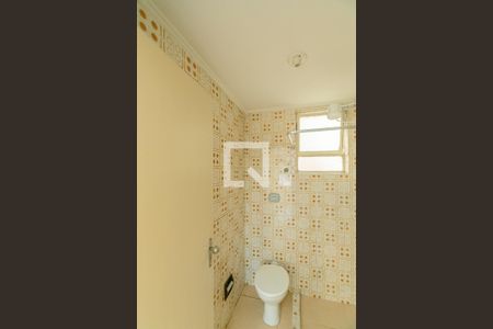 Banheiro de kitnet/studio para alugar com 1 quarto, 27m² em Menino Deus, Porto Alegre