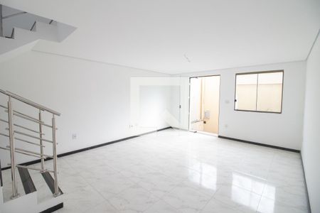 Casa à venda com 130m², 3 quartos e 1 vagaSala