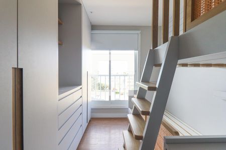 Quarto 1 de apartamento para alugar com 2 quartos, 80m² em Seminário, Curitiba