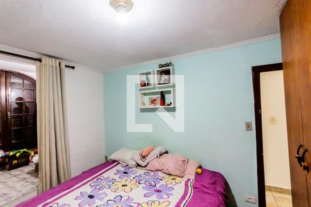Suíte  de casa à venda com 3 quartos, 230m² em Vila Camilopolis, Santo André