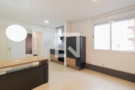 Sala/Quarto de kitnet/studio para alugar com 1 quarto, 25m² em Centro Histórico, Porto Alegre